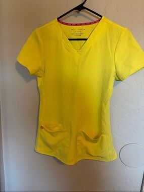 HeartSoul Bright Yellow V-Neck Short Sleeve Scrub Top